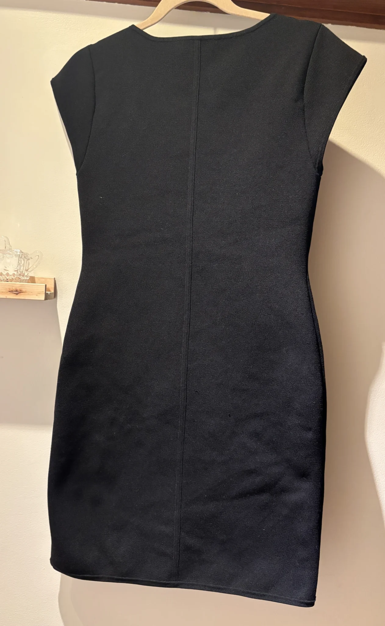 Image for Babaton par Aritzia – Robe noire structurée – taille L