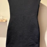 Thumbnail for Babaton par Aritzia – Robe noire structurée – taille L