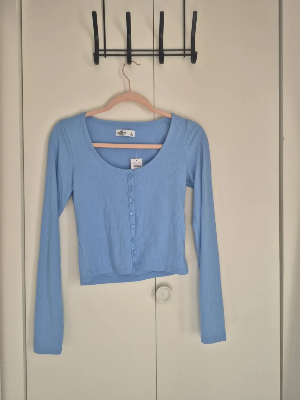 Featured image for Chandail bleu Hollister Small