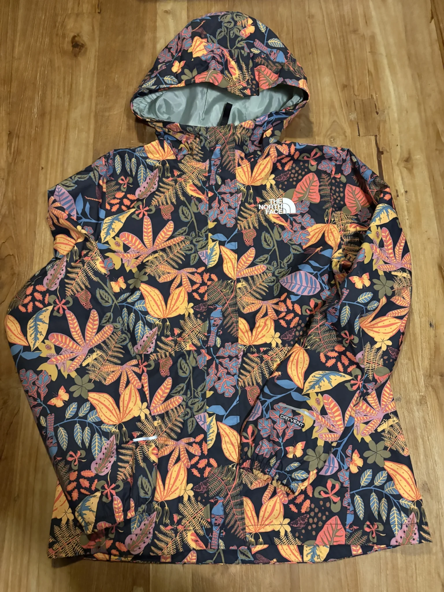 Featured image for The North Face – DryVent waterproof jacket with botanical print – girls’ L/G