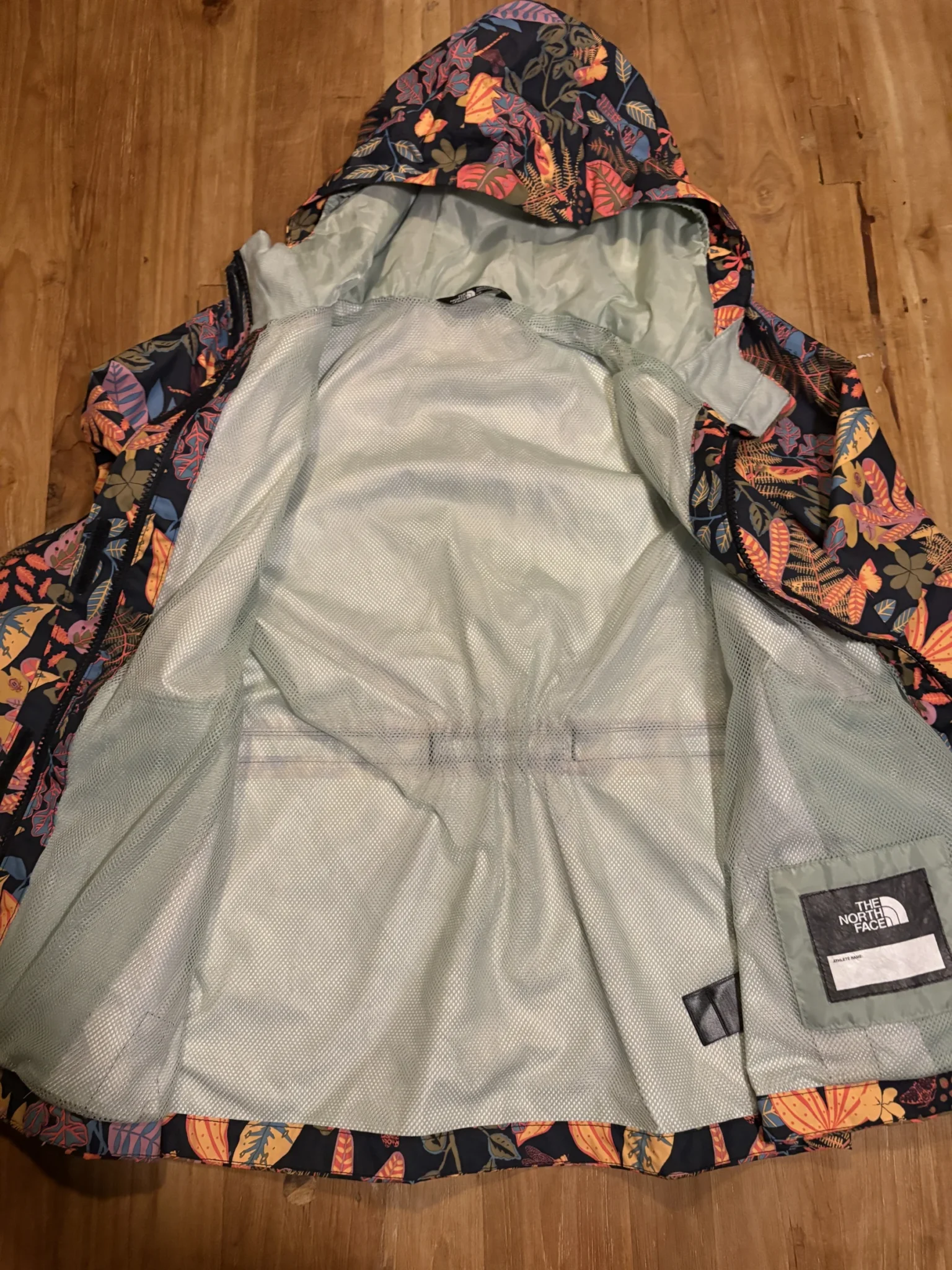 Image for The North Face – DryVent waterproof jacket with botanical print – girls’ L/G