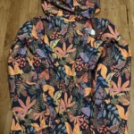 Thumbnail for The North Face – DryVent waterproof jacket with botanical print – girls’ L/G