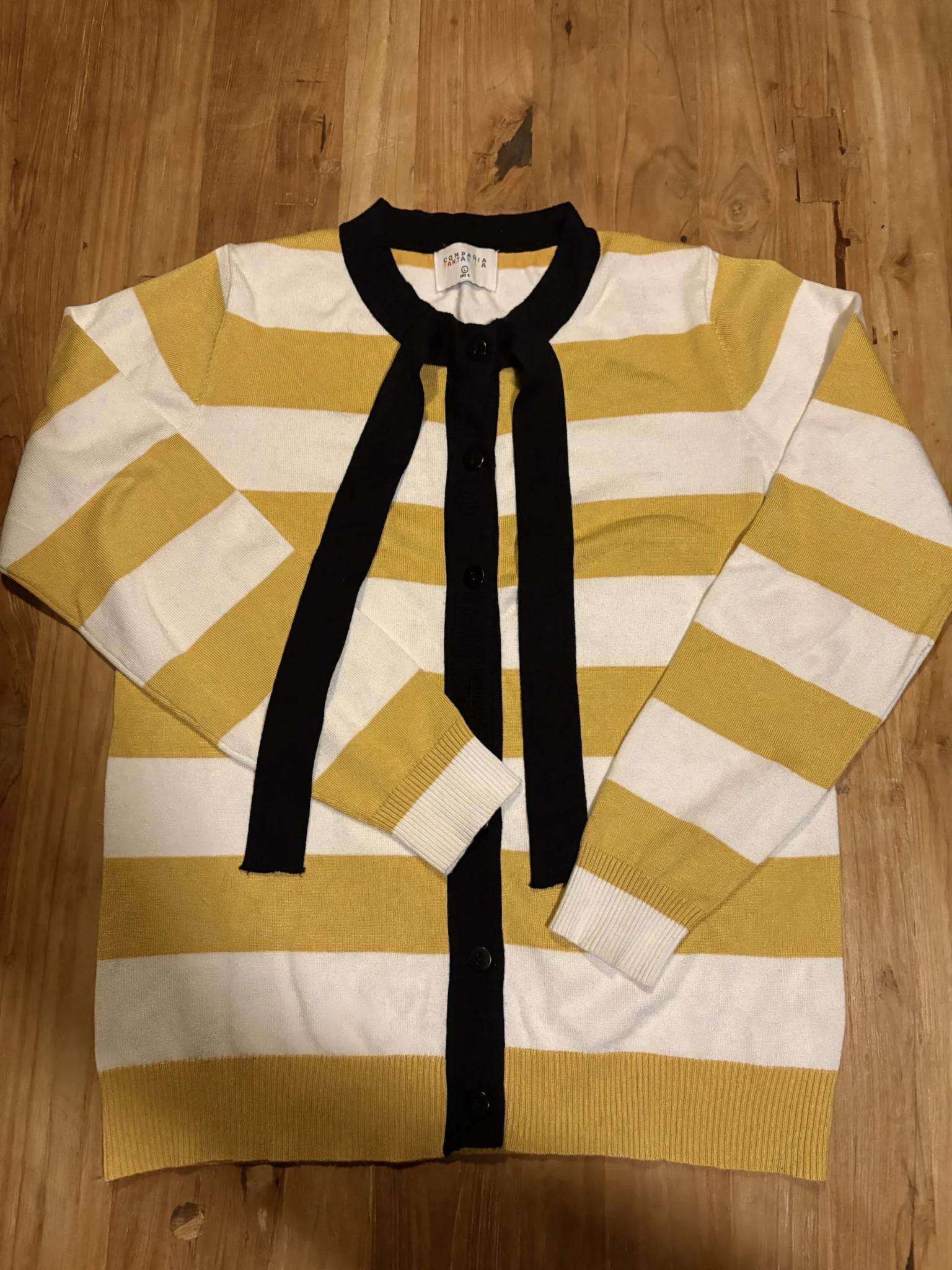 Featured image for Compañía Fantástica – Cardigan rayé jaune, blanc et noir – taille L