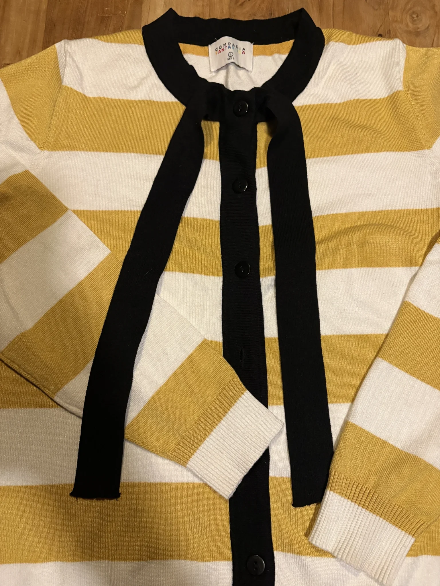 Image for Compañía Fantástica – Cardigan rayé jaune, blanc et noir – taille L