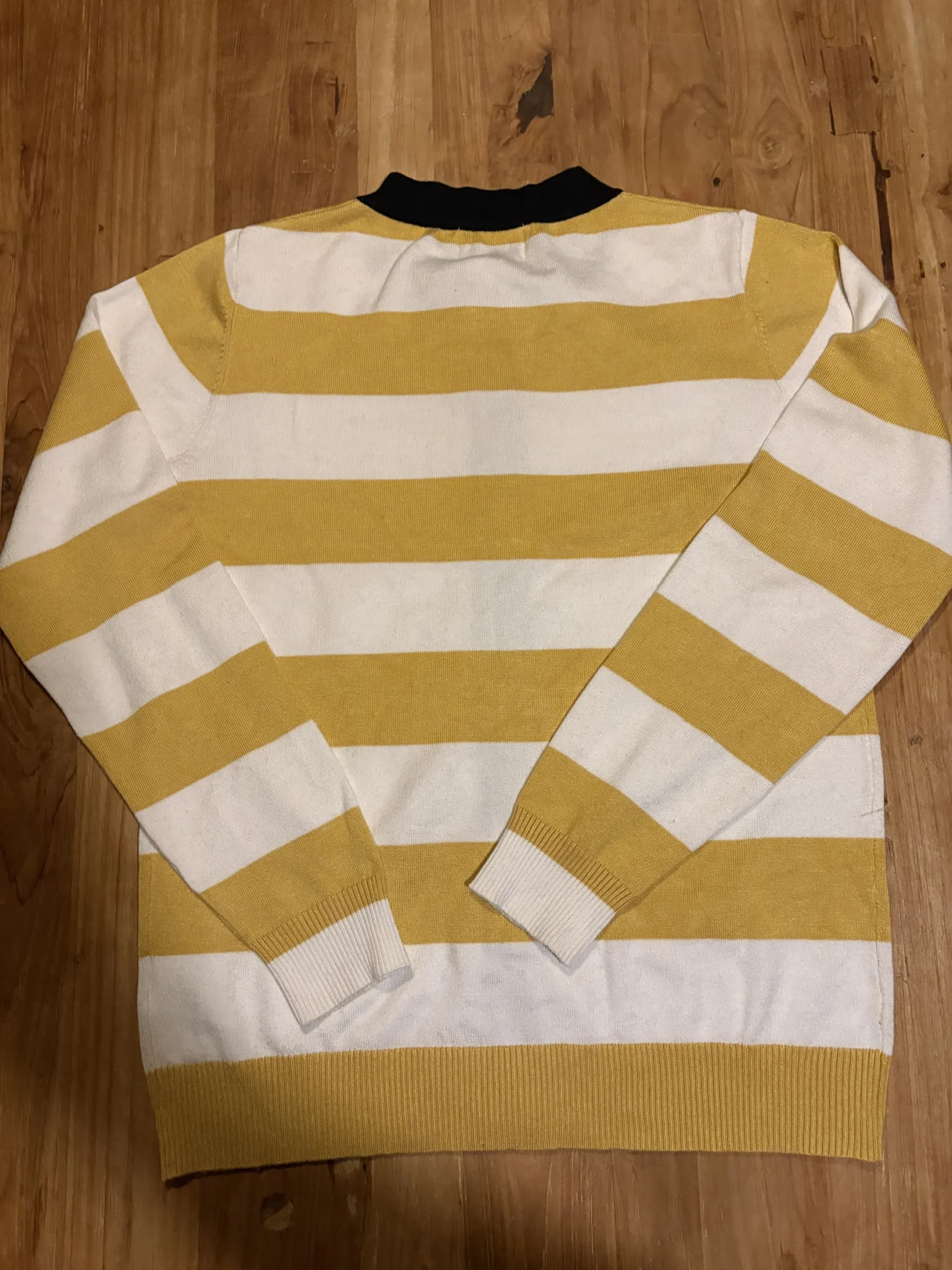 Image for Compañía Fantástica – Cardigan rayé jaune, blanc et noir – taille L