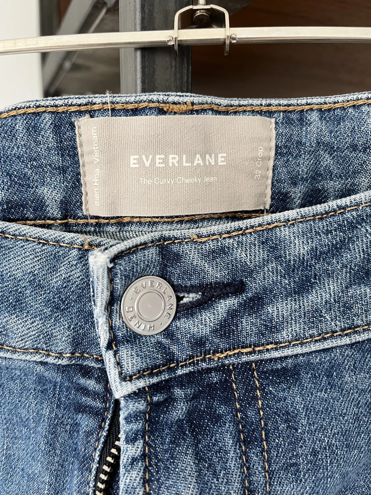 Image for Jeans Everlane - the curvy cheeky