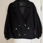 Thumbnail for Manteau court Maje noir avec bouton doré taille 36 effet tweed