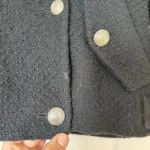 Thumbnail for Manteau court Maje noir avec bouton doré taille 36 effet tweed
