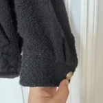 Thumbnail for Manteau court Maje noir avec bouton doré taille 36 effet tweed