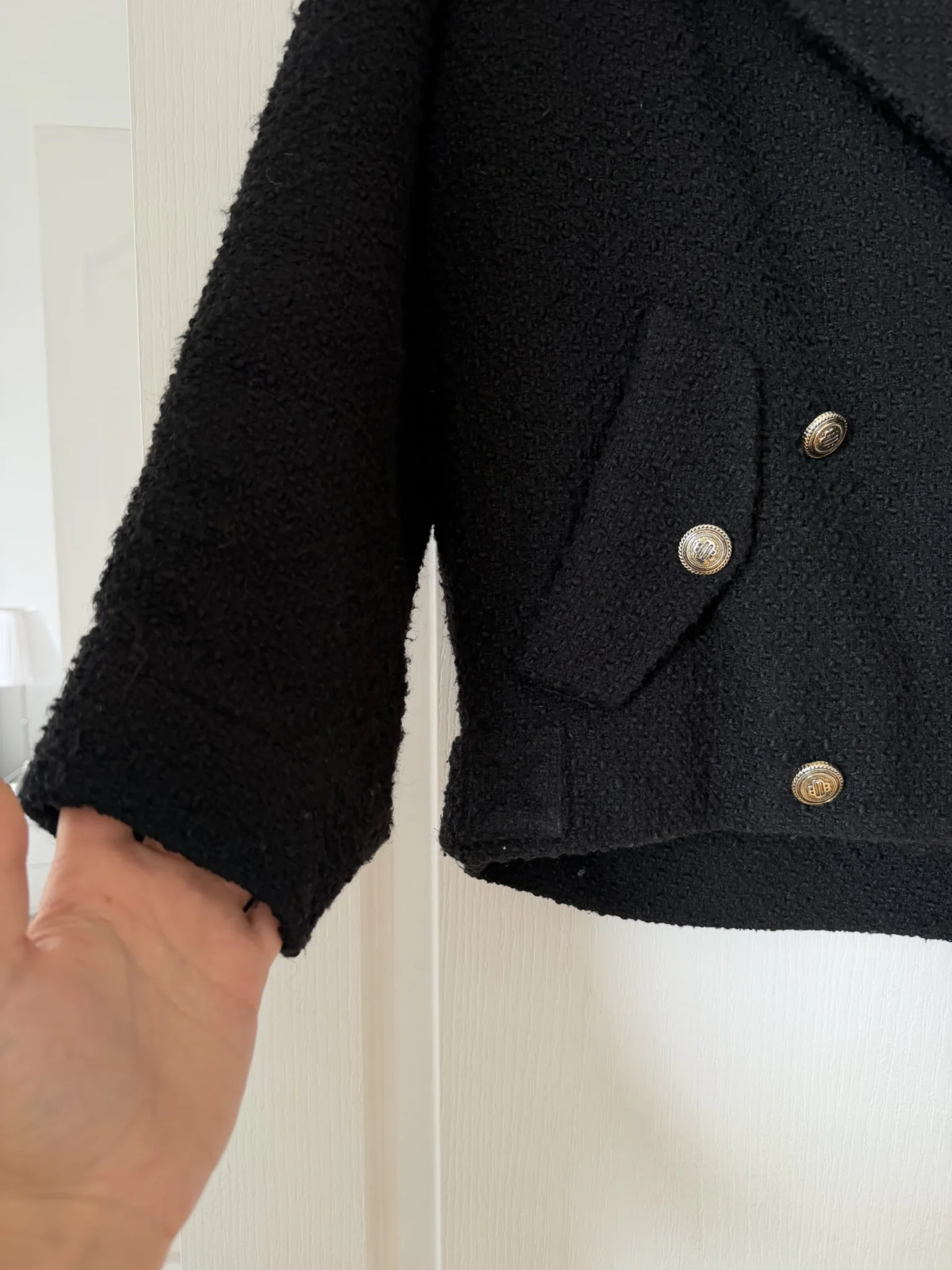 Image for Manteau court Maje noir avec bouton doré taille 36 effet tweed