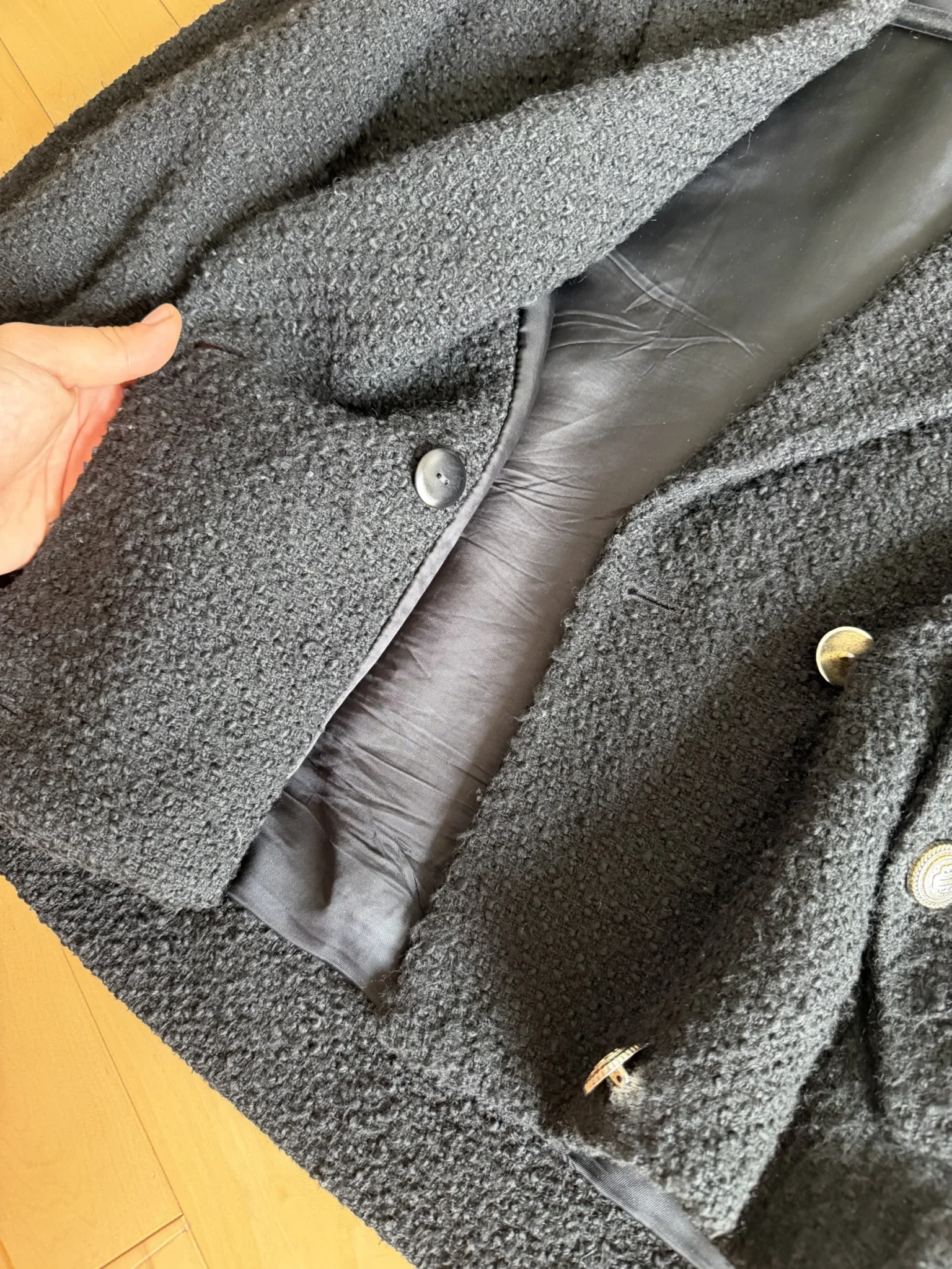 Image for Manteau court Maje noir avec bouton doré taille 36 effet tweed