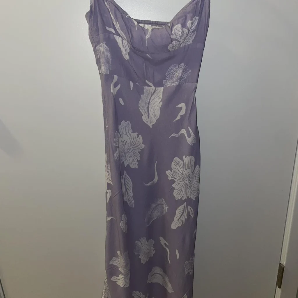 Image for Aritzia Robe Bellow Midi - Taille 2