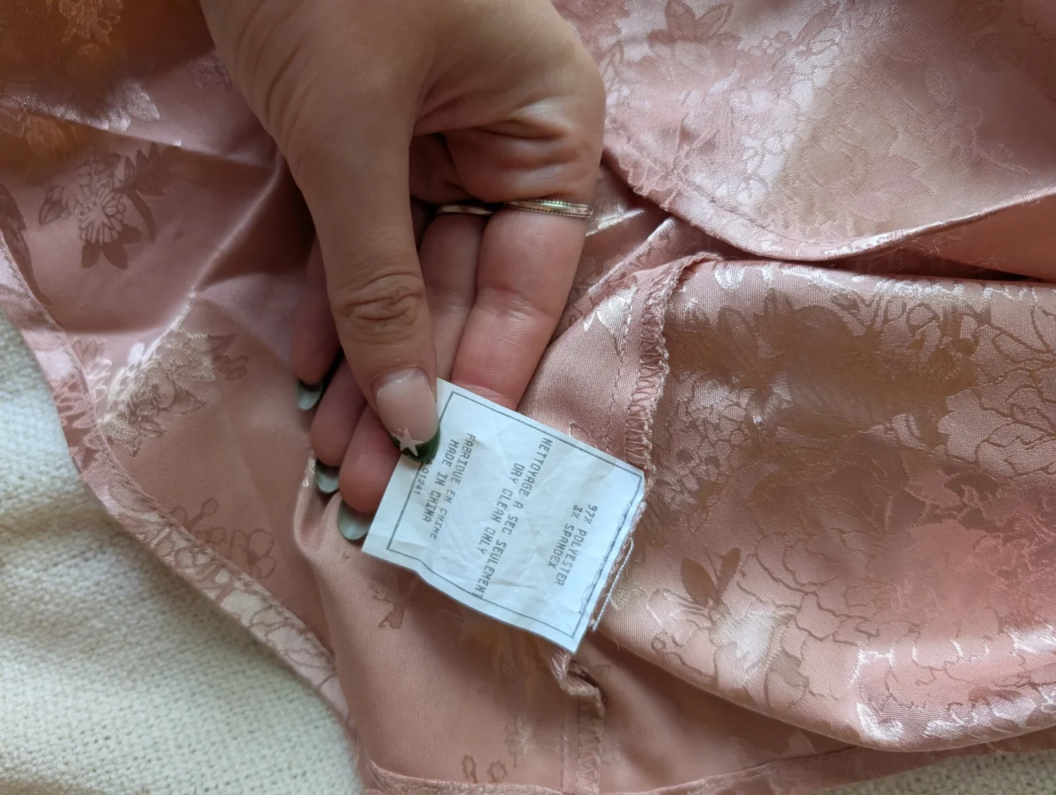 Image for Robe satinée fleurie rose