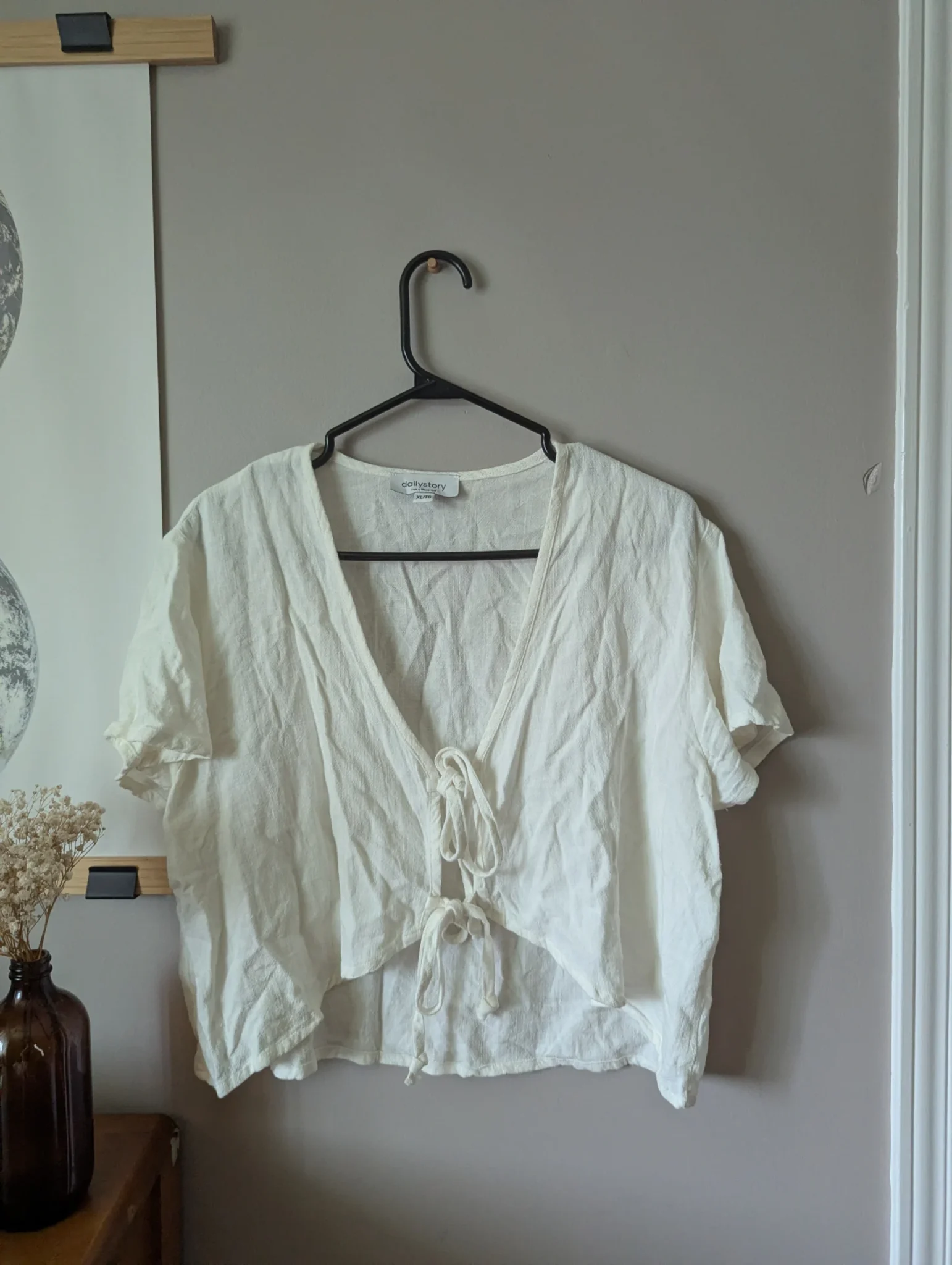 Featured image for Dailystory Linen Top