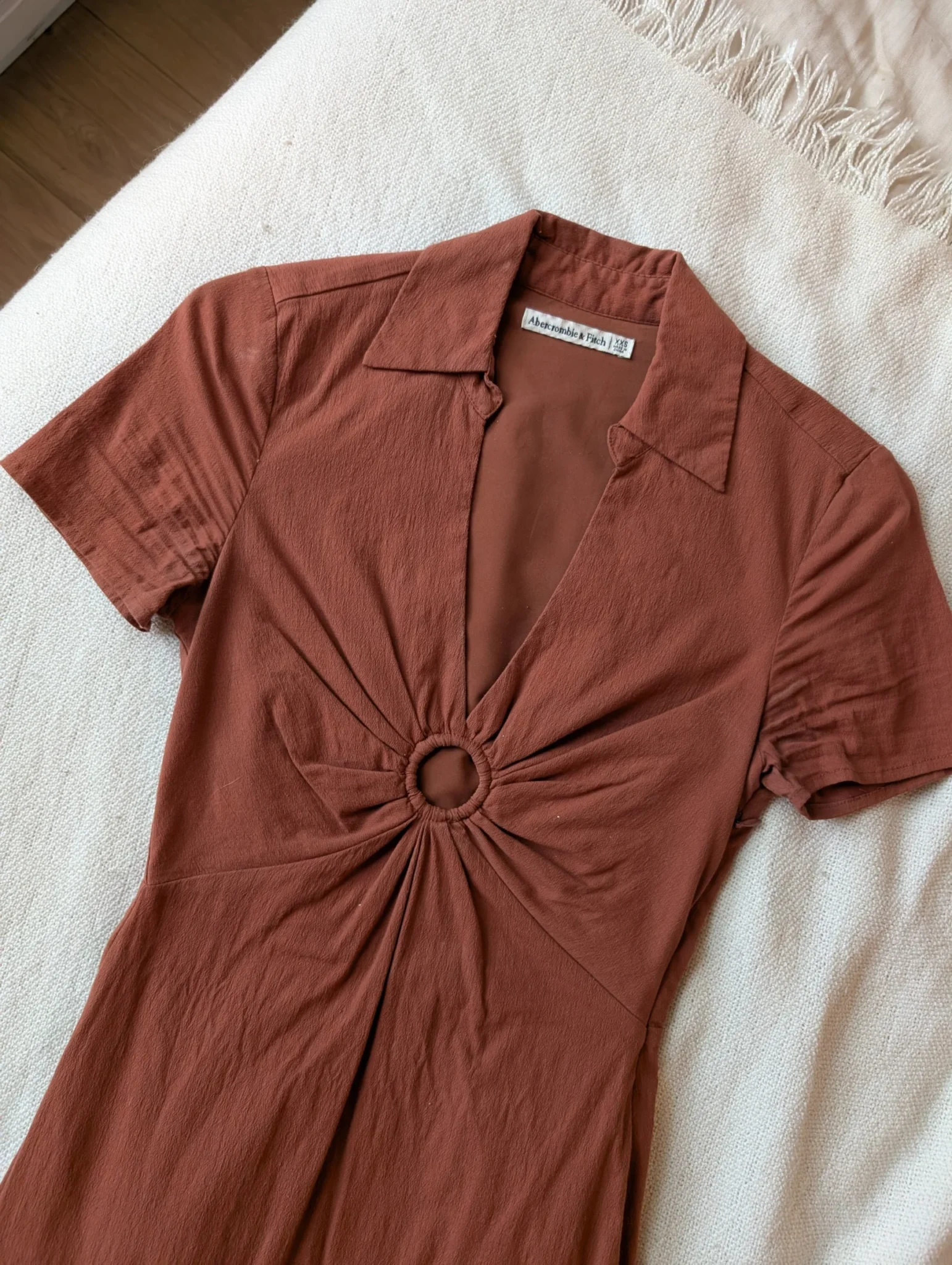 Image for Robe courte avec ouverture à l'avant