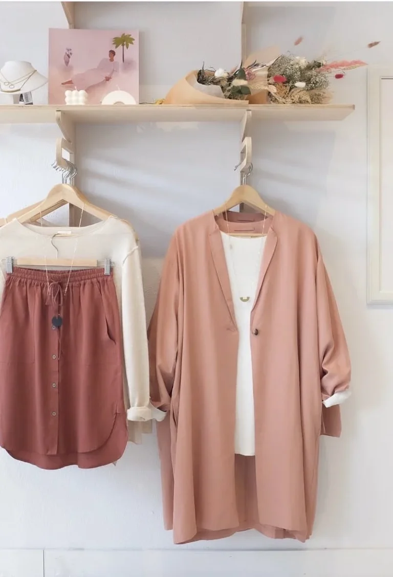 Image for ♥️Trench vieux rose NAÏF Montréal