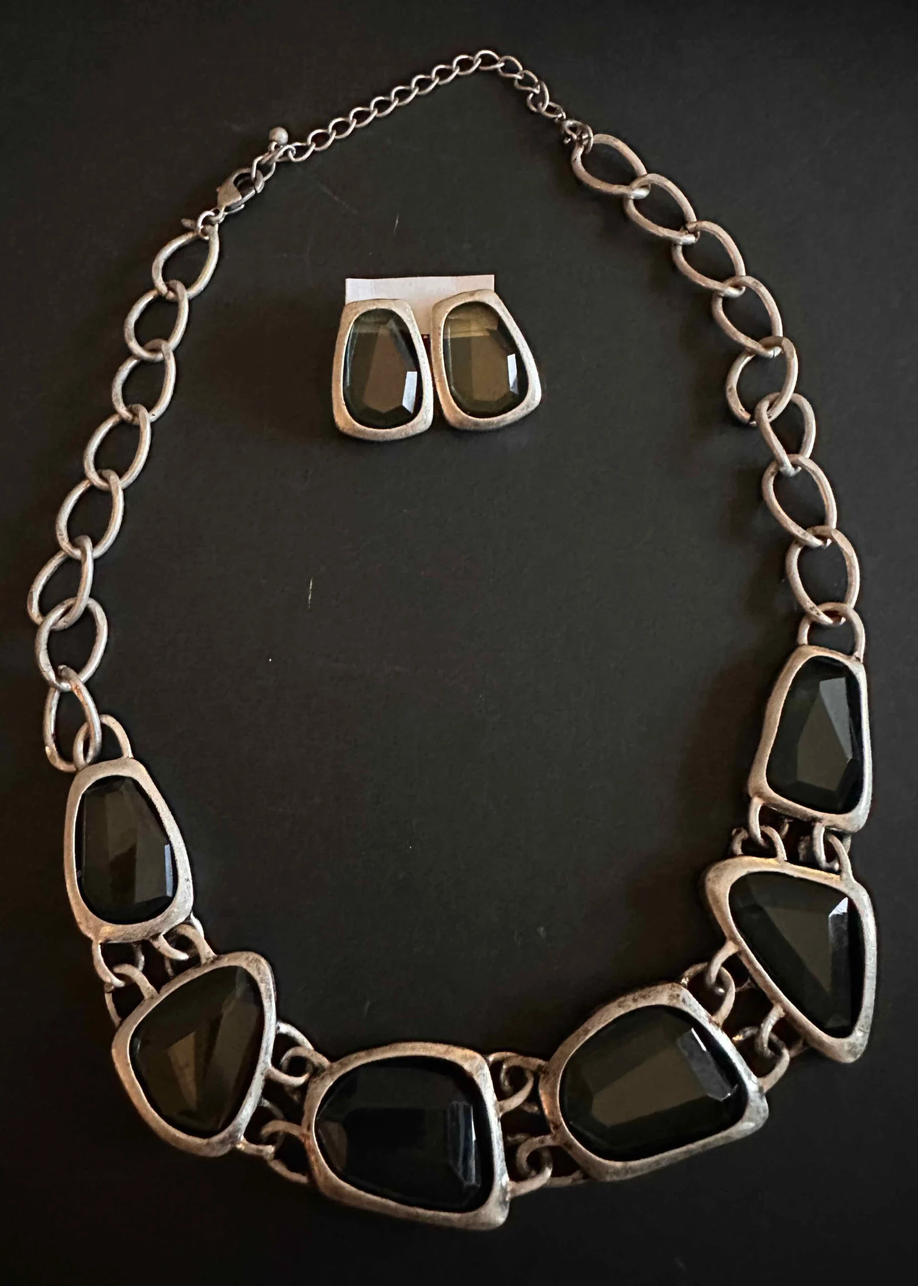 Duo collier et boucles d'oreilles *Autre seconde main