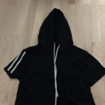 Featured thumbnail for T-shirt à capuche