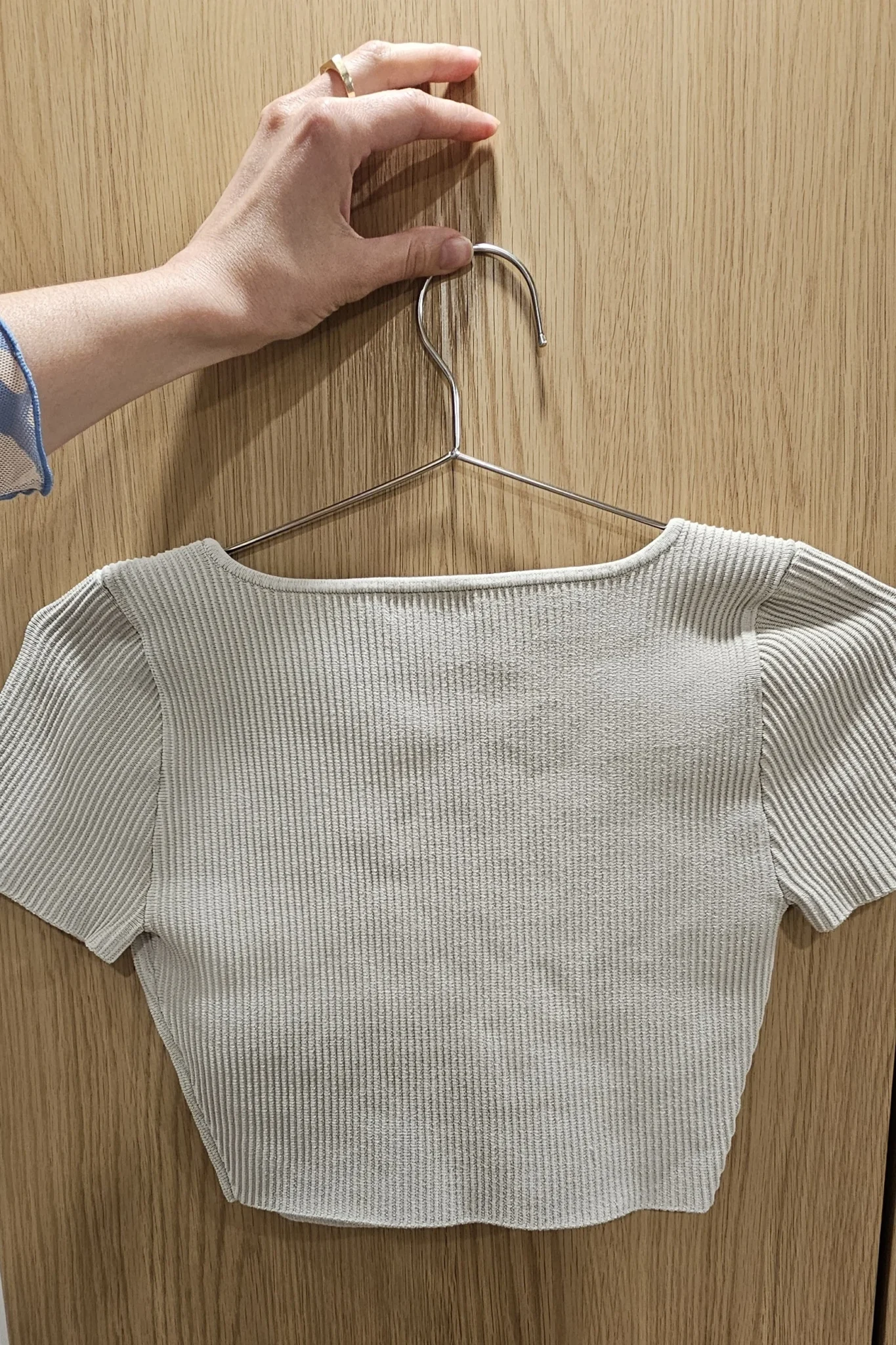 Image for Aritzia Babaton sculpt crop scoop neck top