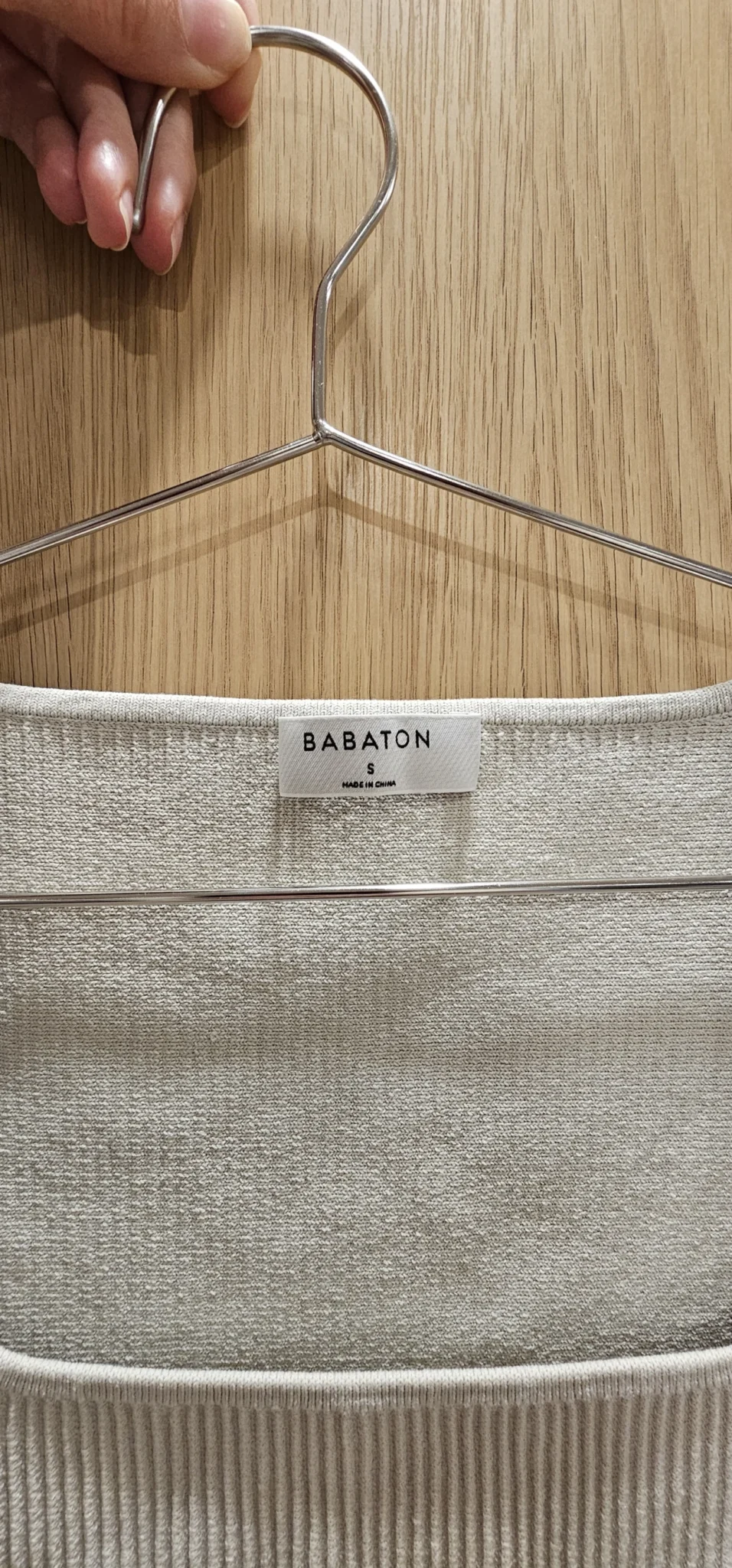 Image for Aritzia Babaton sculpt crop scoop neck top