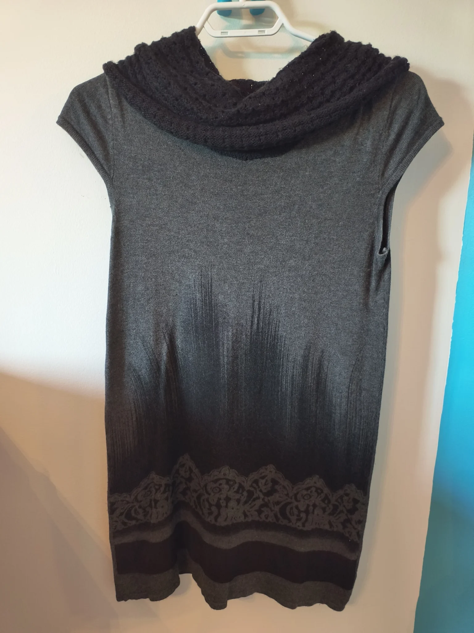 Featured image for Tunique en tricot gris et noir - San Francisco