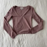 Featured thumbnail for Haut Aritzia