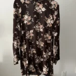 Featured thumbnail for Robe-tunique fleurie brune avec dos ouvert