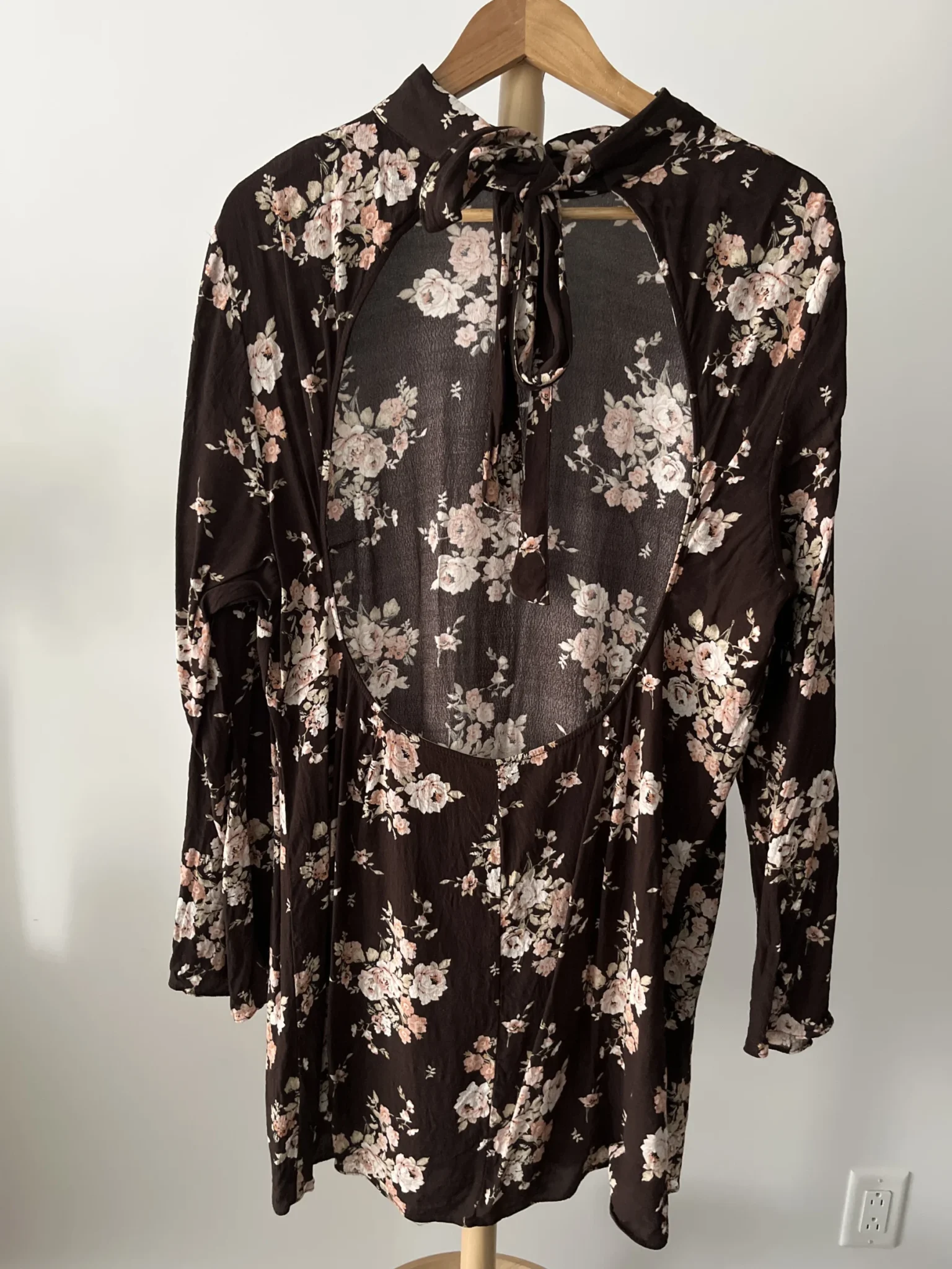 Image for Robe-tunique fleurie brune avec dos ouvert