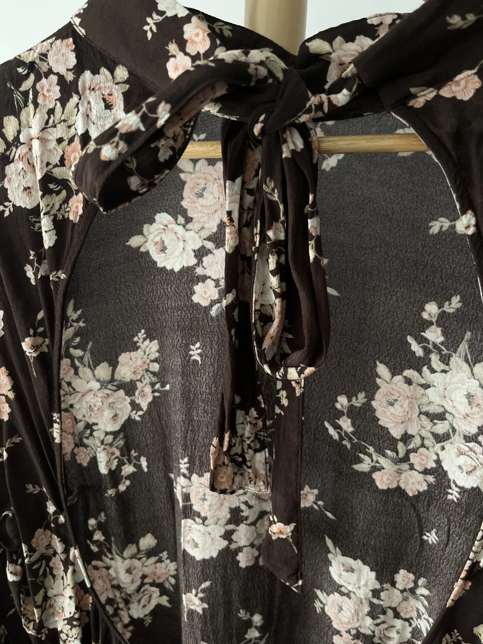 Image for Robe-tunique fleurie brune avec dos ouvert