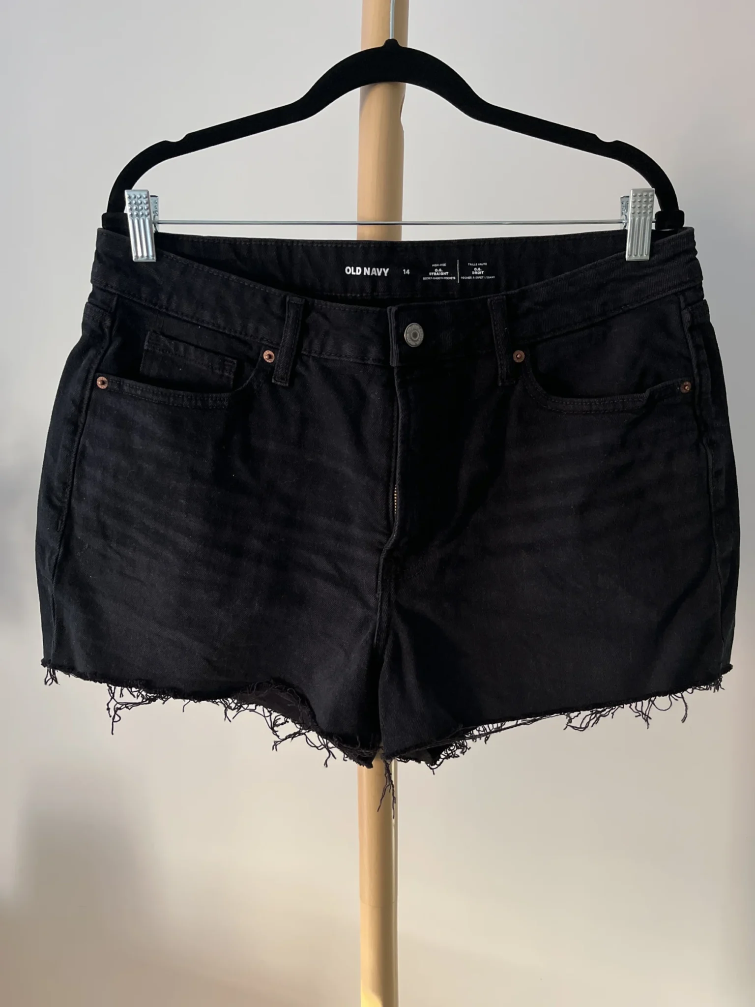 Featured image for Shorts en denim noir