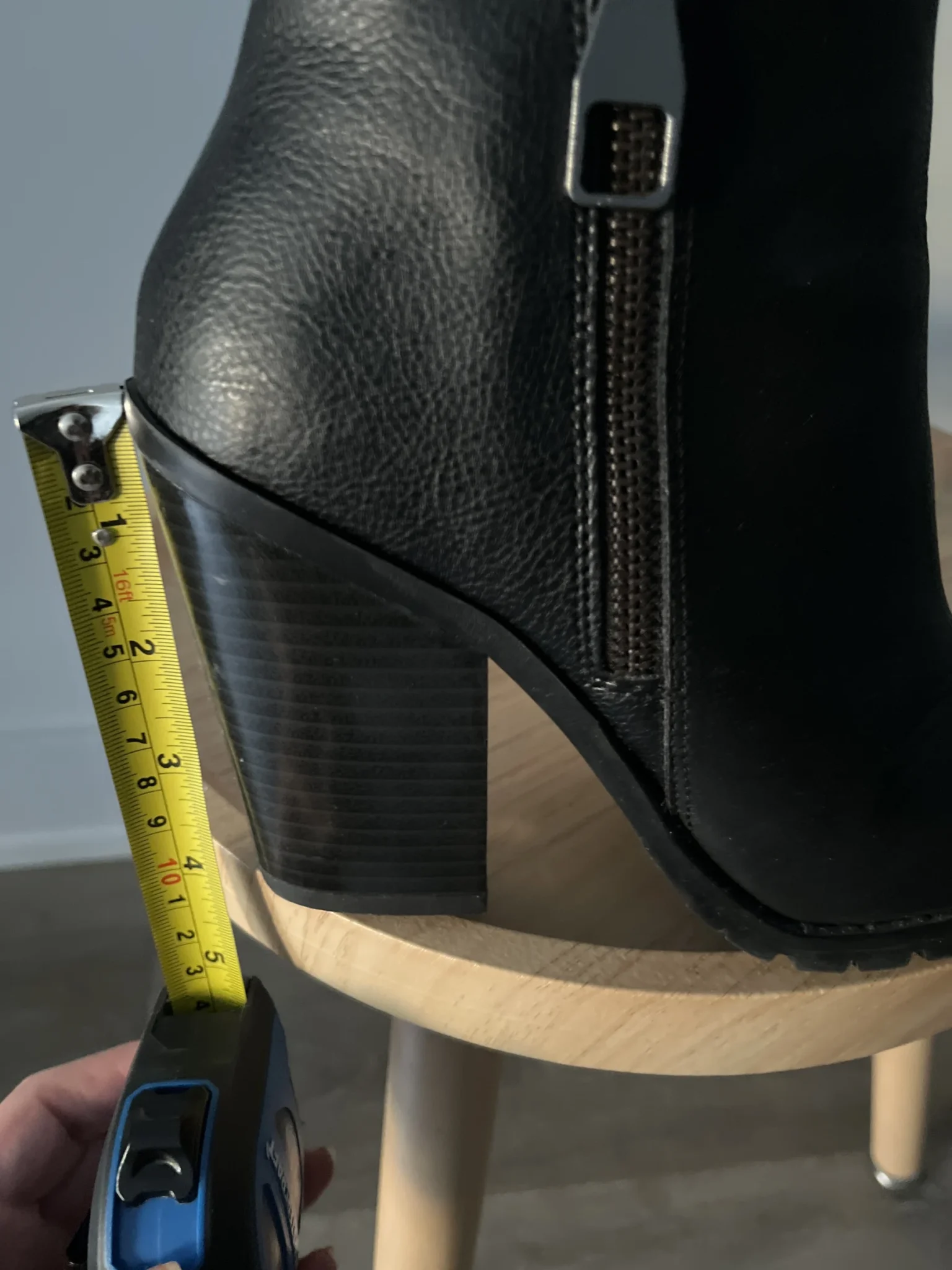 Image for Bottines similicuir noir 4”