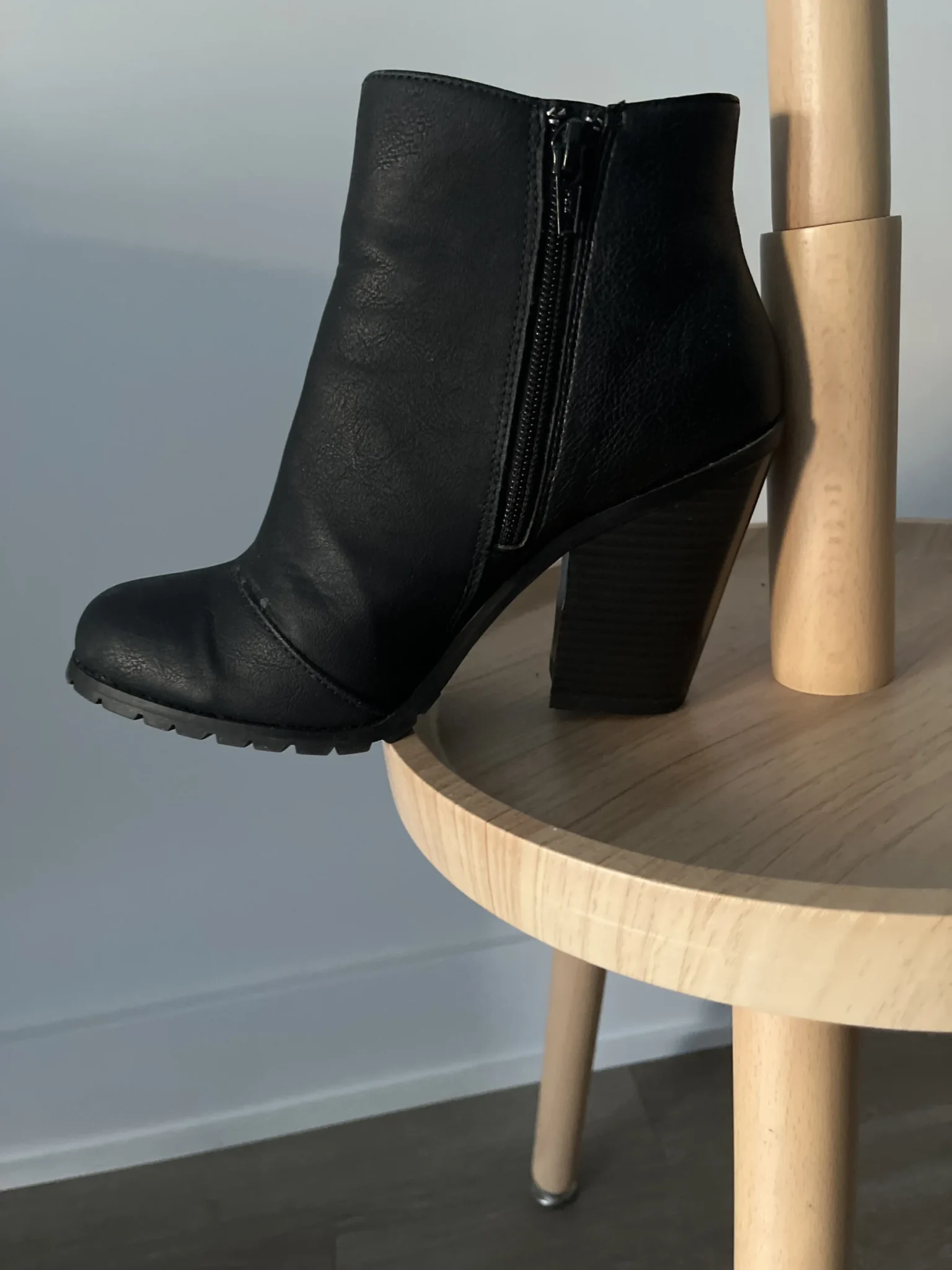 Image for Bottines similicuir noir 4”