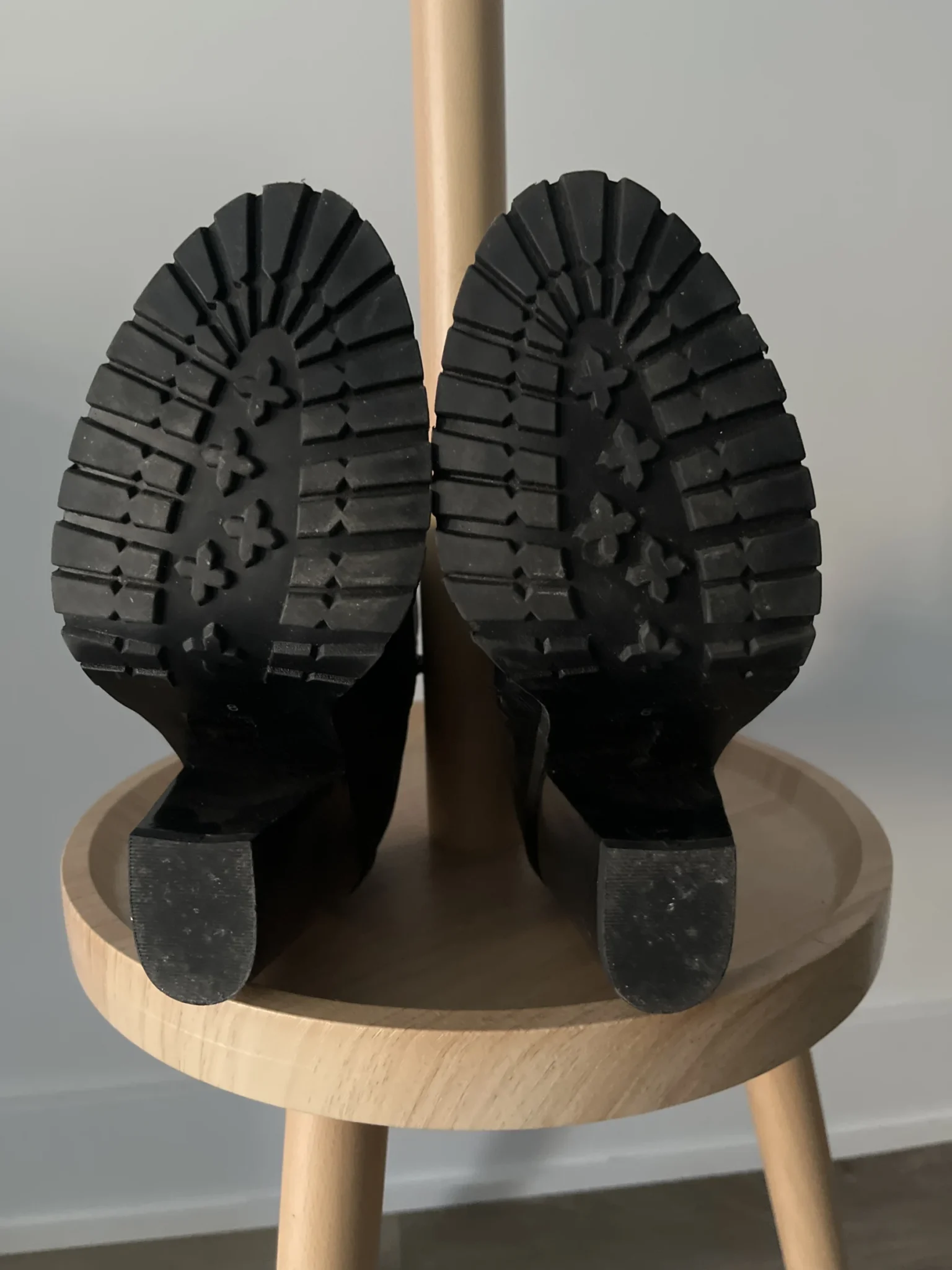 Image for Bottines similicuir noir 4”
