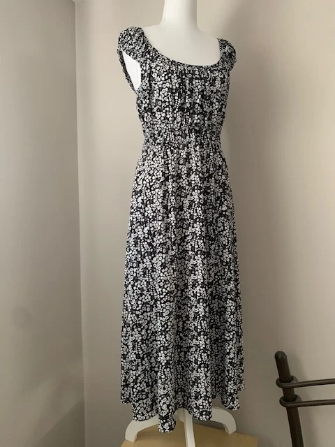 Image for Dress with or without bare shoulders