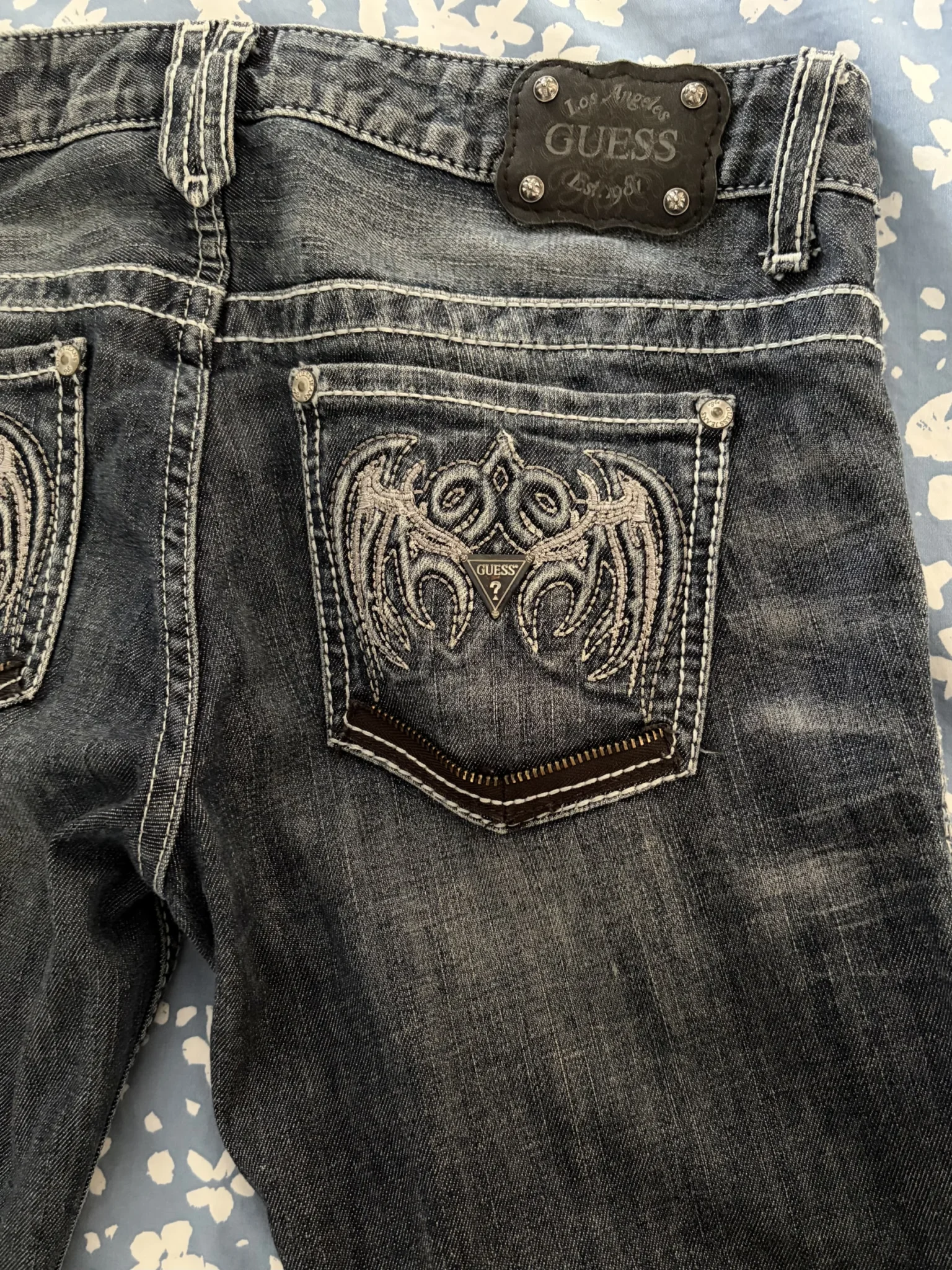 Image for Jeans GUESS motif poches superbe