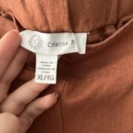 Thumbnail for Loose-fitting trousers in a linen blend