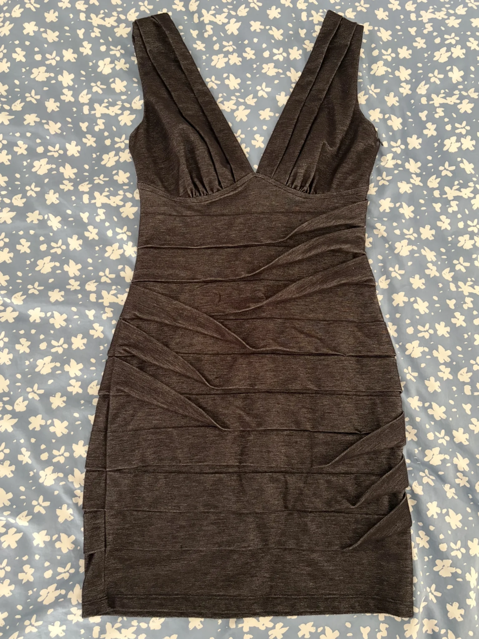 Featured image for Robe courte chic le Château