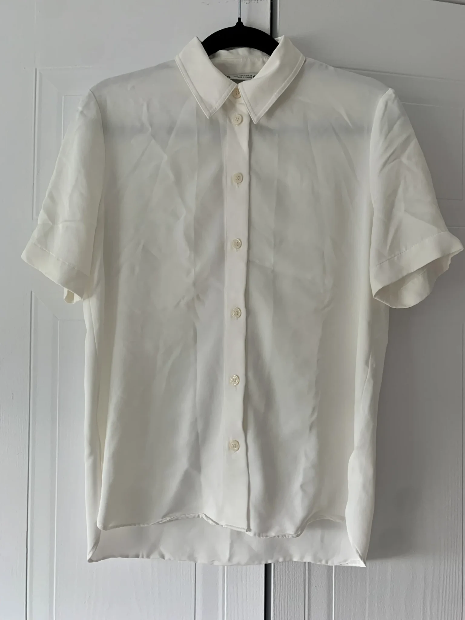Featured image for Chemise satinée couleur crème