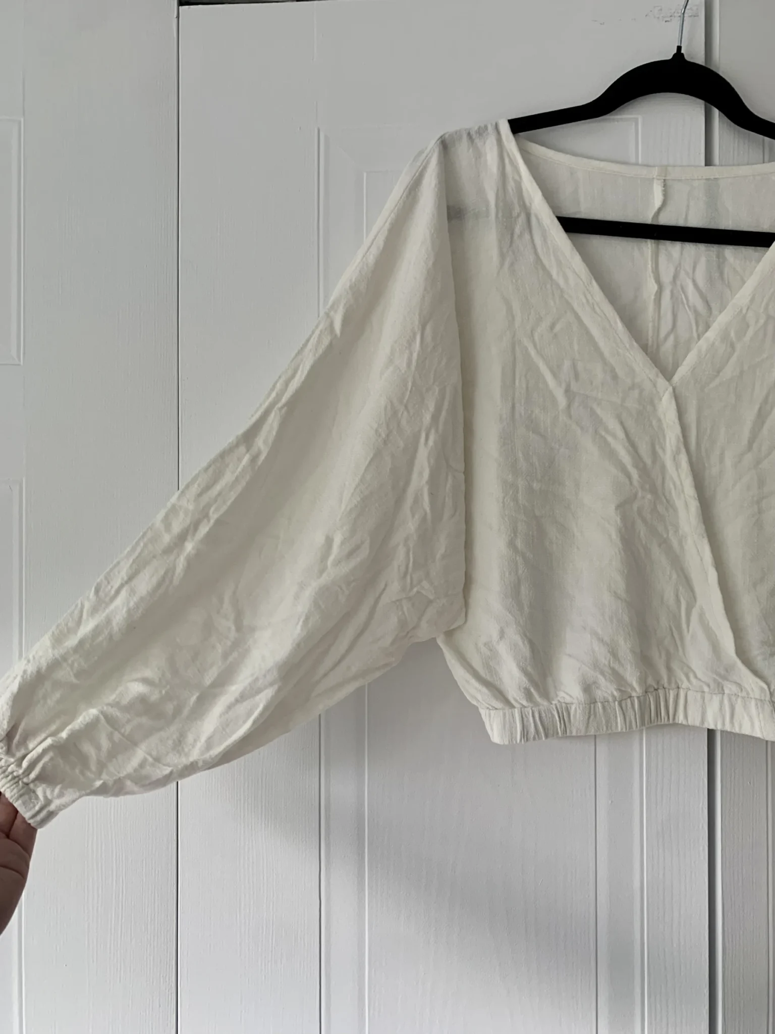 Featured image for Petit haut crème à manches chauve-souris