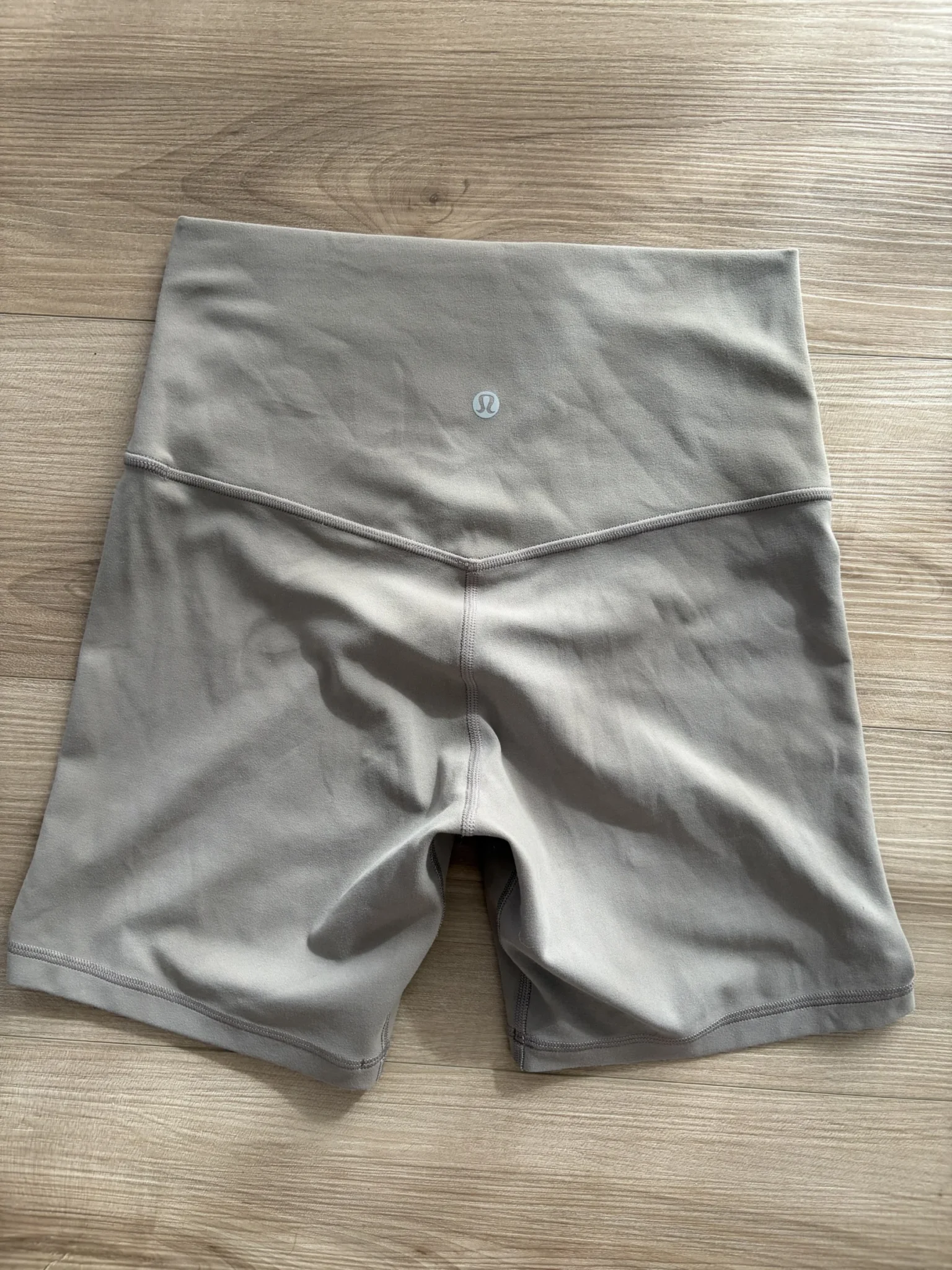 Featured image for Short taille haute Lululemon
