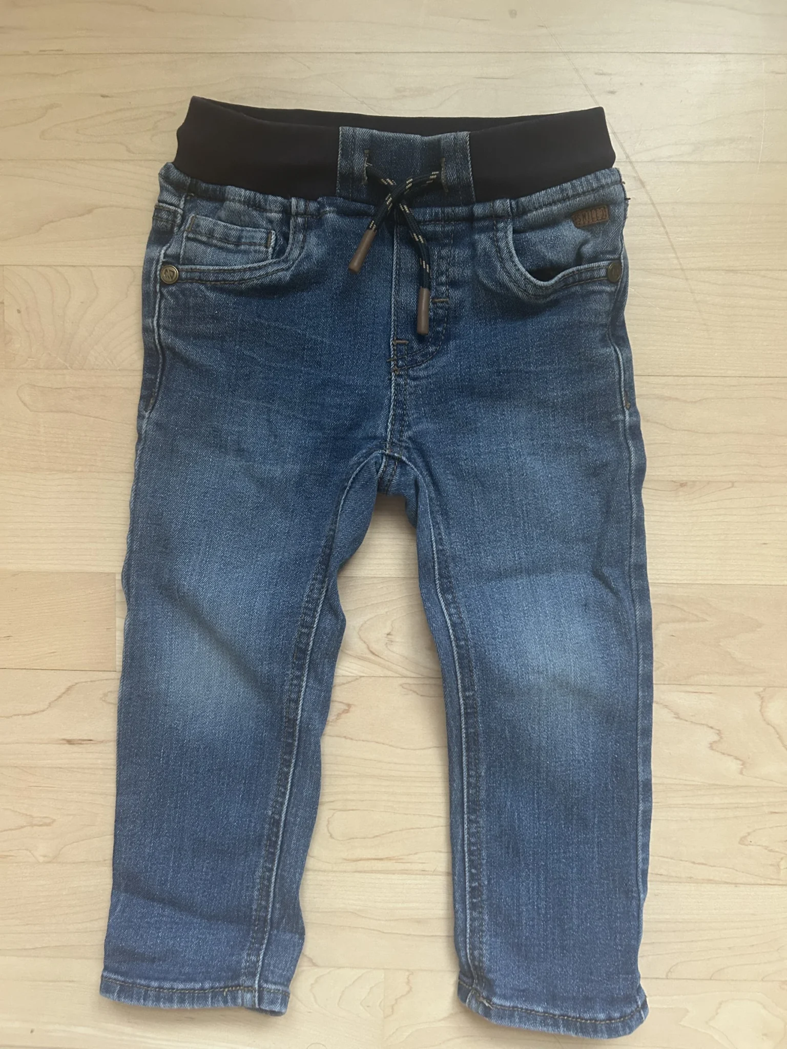 Featured image for Jeans Nano, 24 mois