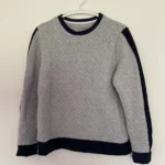 Featured thumbnail for Chandail gris et marine Lands' End