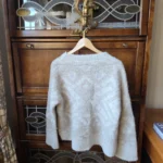Thumbnail for Stylish Tonet jumper in taupe and cream, made from a blend of alpaca