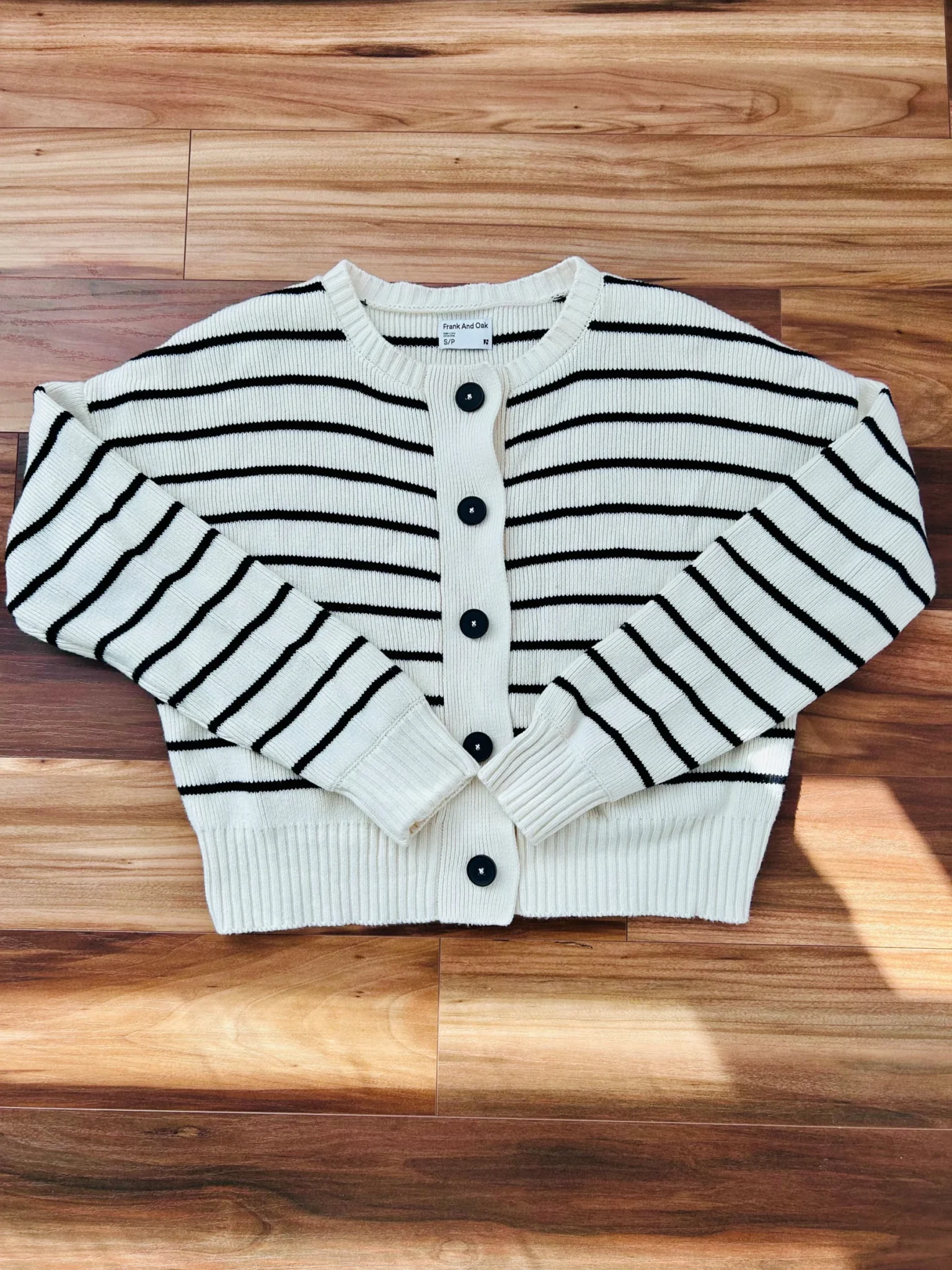 Featured image for Cardigan ligné Frank and Oak