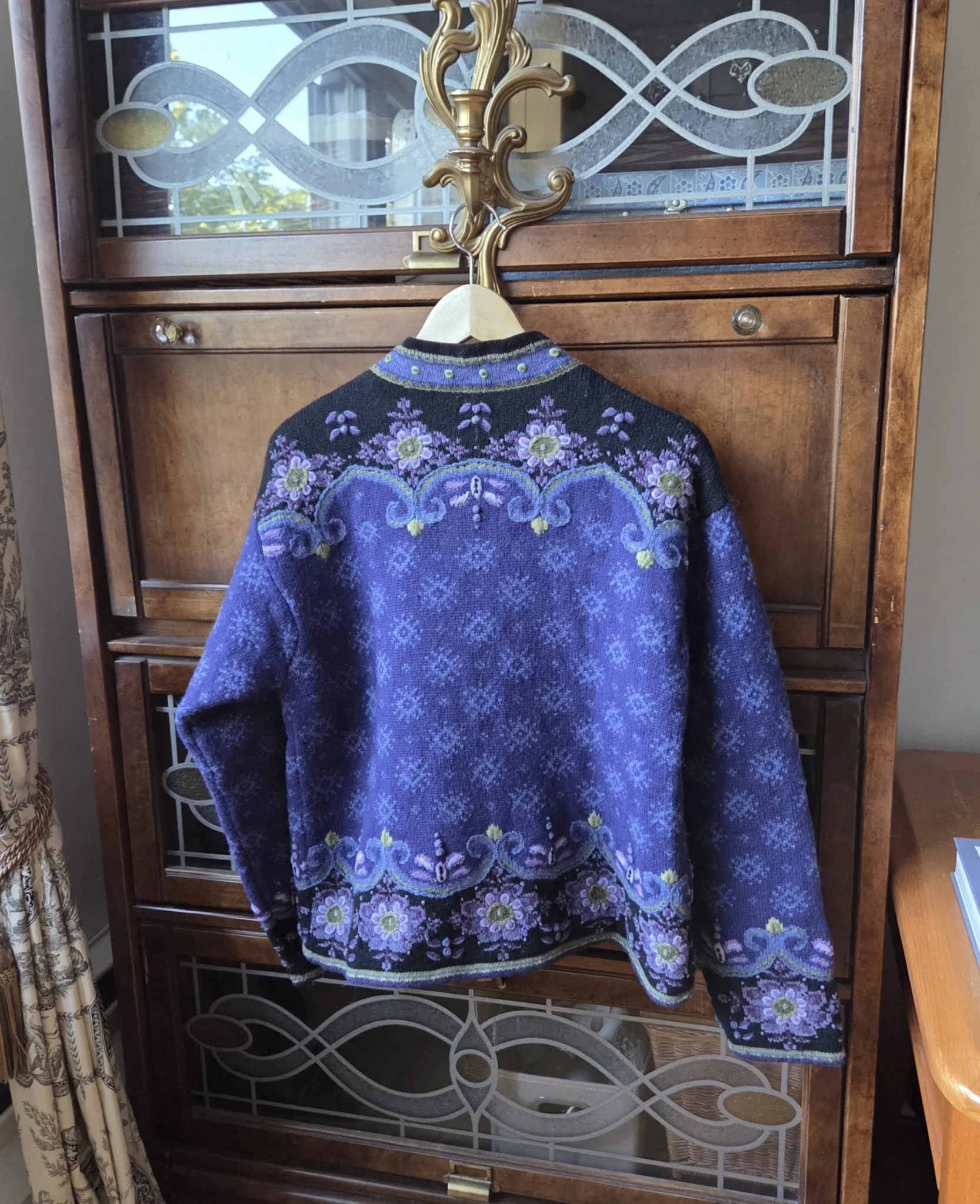 Image for A beautiful Icelandic-style zipped cardigan, 88% wool, 12% cotton