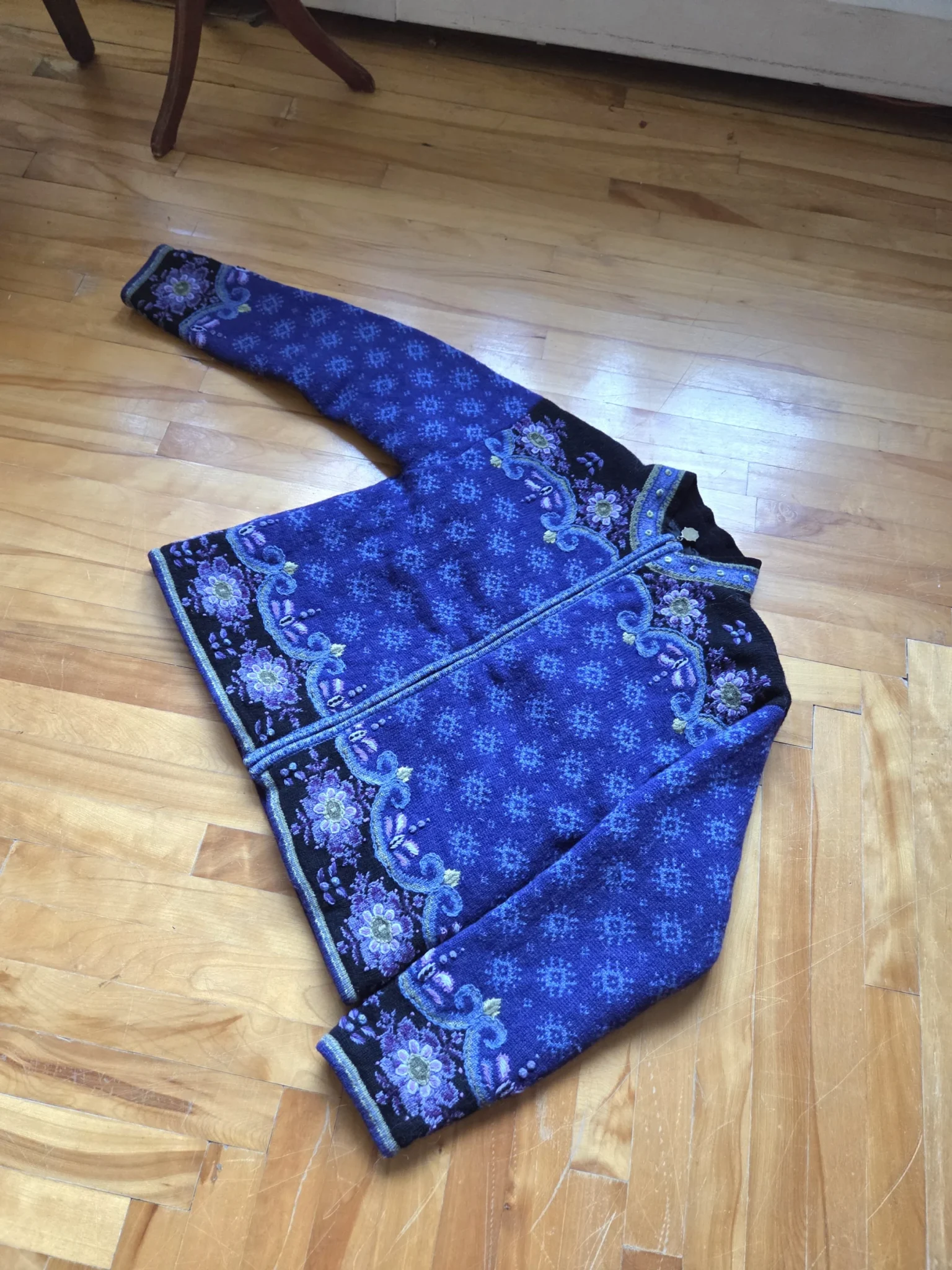 Image for A beautiful Icelandic-style zipped cardigan, 88% wool, 12% cotton