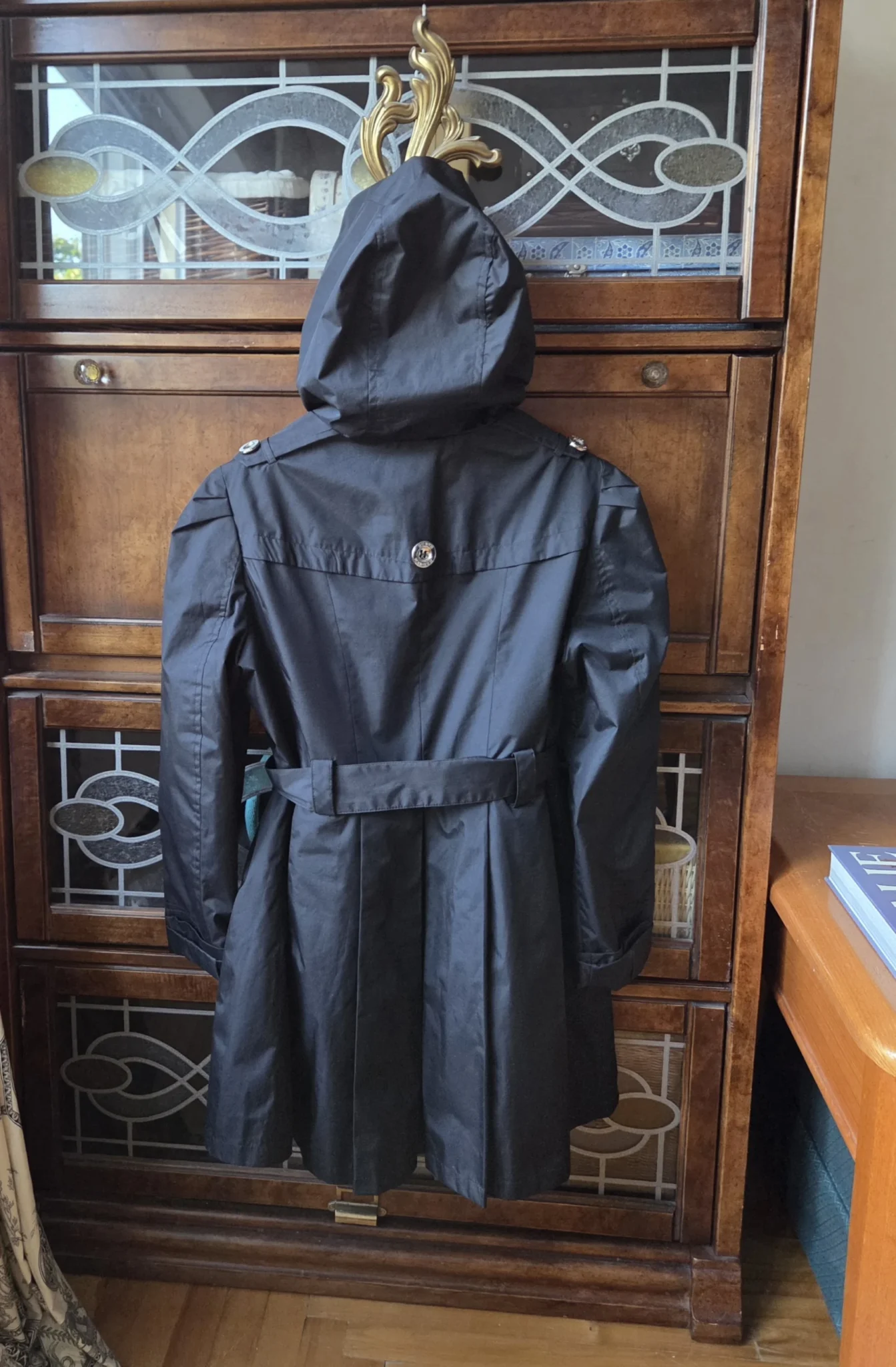 Image for Steve Madden – Stunning black pleated trench coat