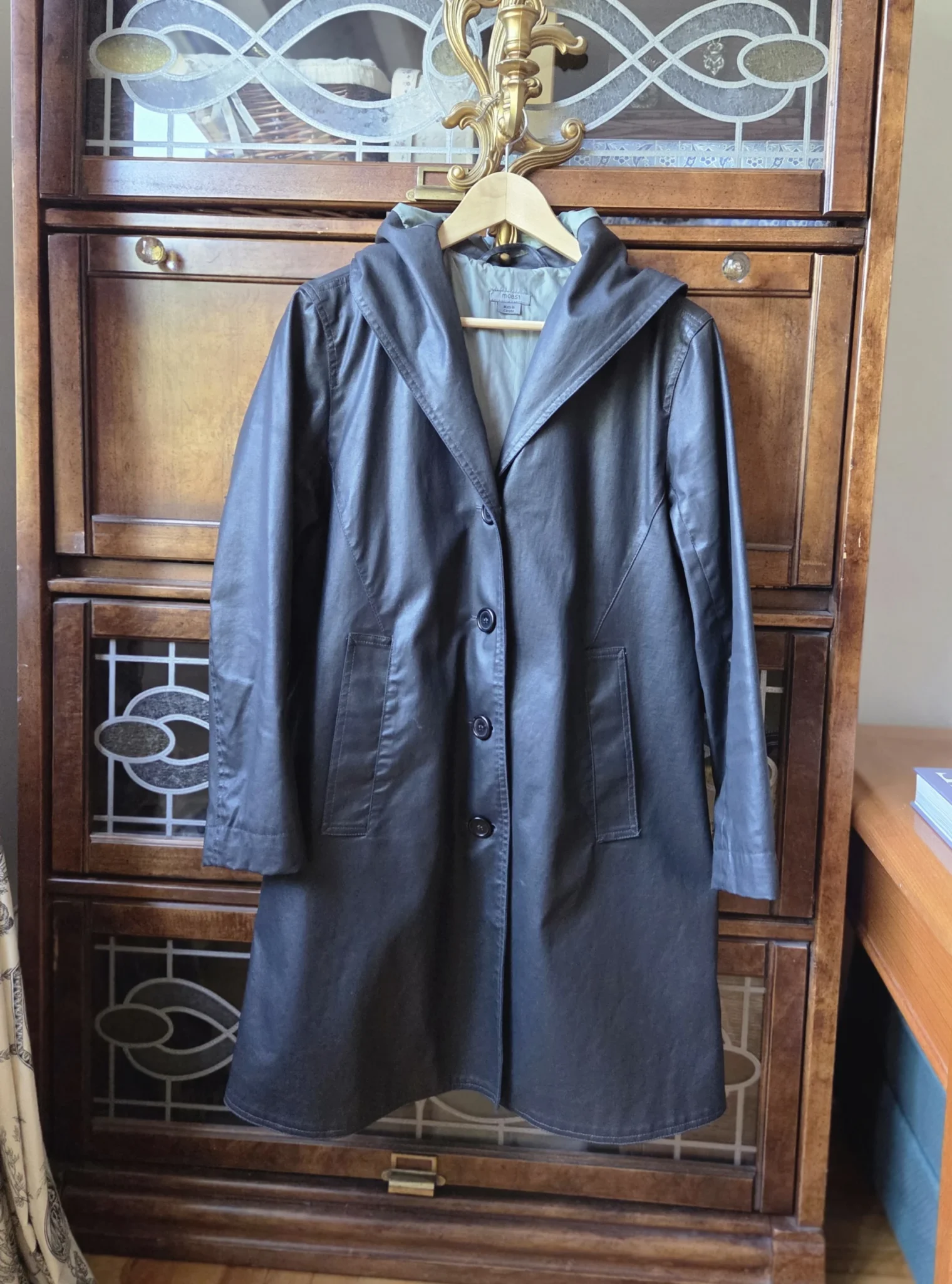 Featured image for Stunning dark grey trench coat MO851
