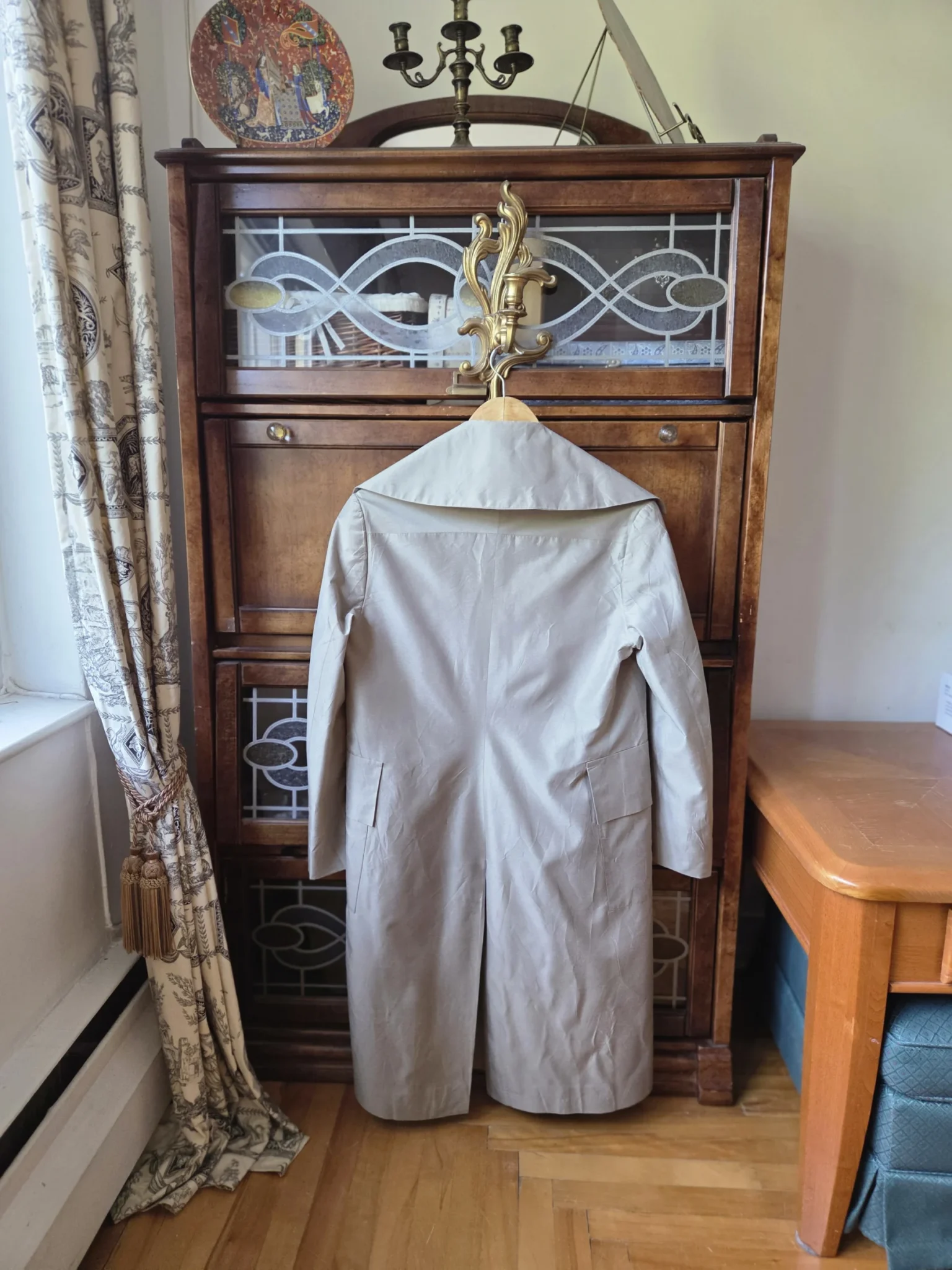 Image for Elegant Marie Saint Pierre trench coat