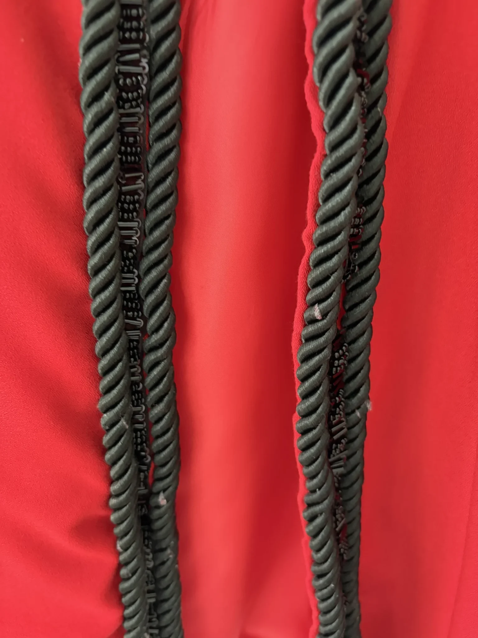 Image for [NEUVE] Veste Structurée ETHINA Rouge & Galon Torsadé Noir